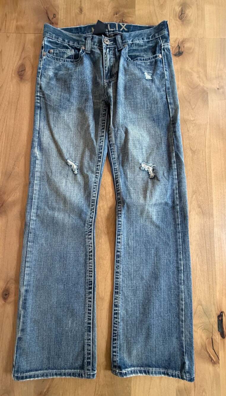 Helix Men's Bootcut Distressed Jeans Size 32x32